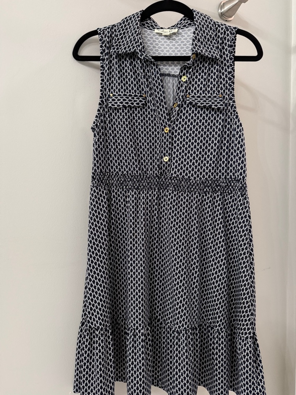 Sleeveless Black and White Patterned Women’s Dress